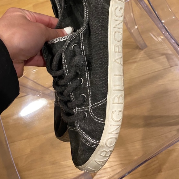 BILLABONG SNEAKERS - Picture 2 of 3